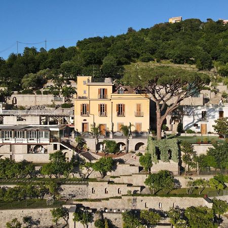 Villa Di Natale Pagani Eksteriør bilde